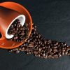 ¿Café descafeinado tiene cafeína?